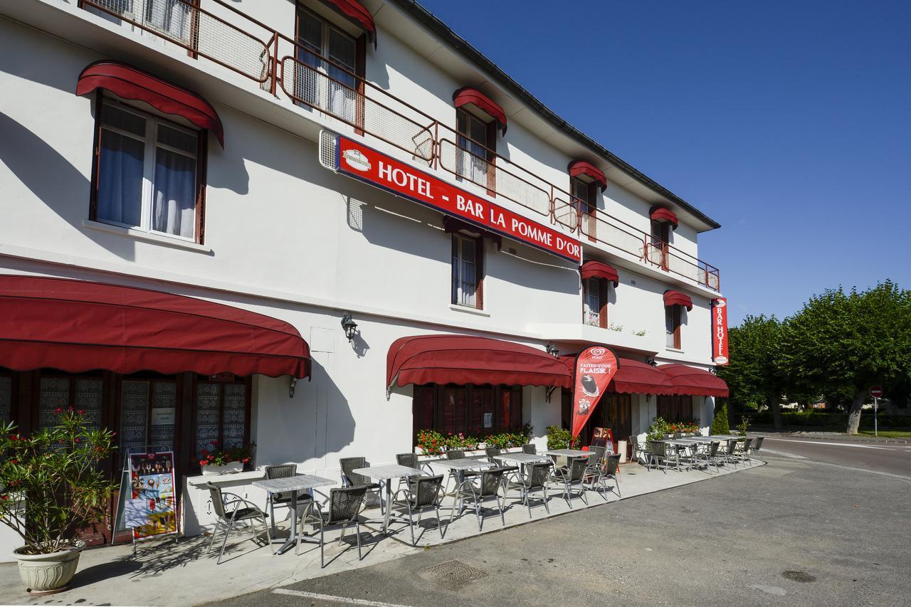 Hotel De La Pomme D'Or บา-ซู-โรบ ภายนอก รูปภาพ